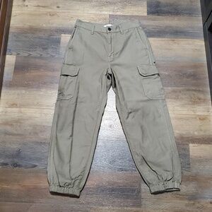 Madewell cropped cargo khaki tan pants